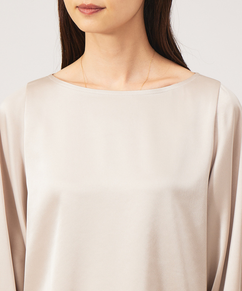 qualite(カリテ)の「《セットアップ対応》アセテートサテンパフブラウス(シャツ/ブラウス・レディース・ピンクベージュ/ブラック・38/36)」の7枚目の写真