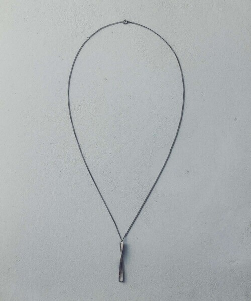 and cloud（アンドクラウド）の「Crow feather Long Necklace（ネックレス・レディース・シルバー/ブラック・FREE）」の12枚目の写真