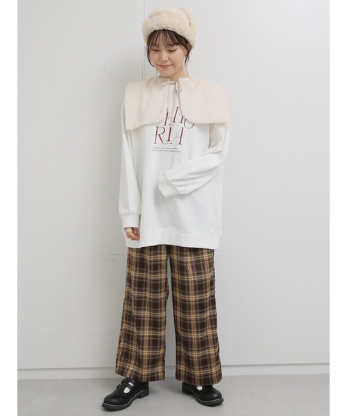 ehka sopo（エヘカソポ）の「ロゴプリントビッグスウェット（スウェット・レディース・グレー/オフホワイト/グリーン・ﾌﾘ-）」の9枚目の写真