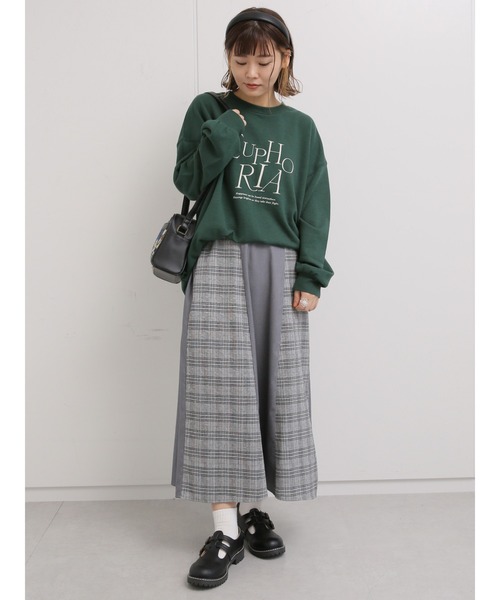 ehka sopo（エヘカソポ）の「ロゴプリントビッグスウェット（スウェット・レディース・グレー/オフホワイト/グリーン・ﾌﾘ-）」の17枚目の写真