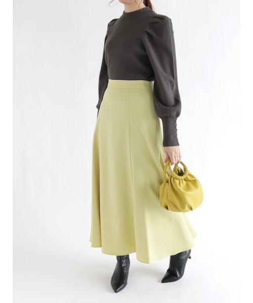 Te chichi（テチチ）の「【貴島明日香コラボ】総針ボリュームスリーブニット（ニット/セーター・レディース・チャコール/イエロー/ベージュ・ﾌﾘ-）」の9枚目の写真