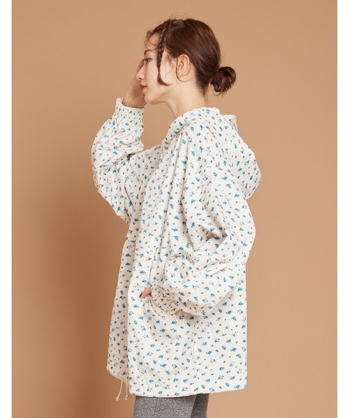 リトルサニーバイトFlower print nylon pull over
