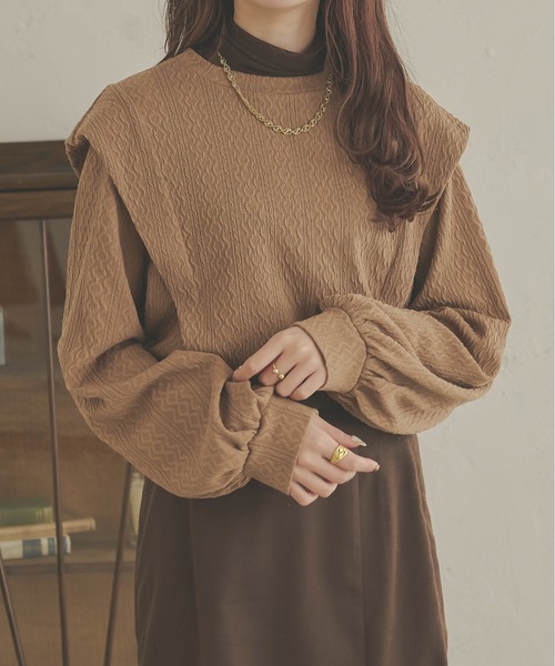 Ambre Neige(アンブルネージュ)の「パフスリーブケーブルカットソー/WEB/EC限定商品(Tシャツ/カットソー・レディース・モカ/アイボリー・FREE)」の11枚目の写真