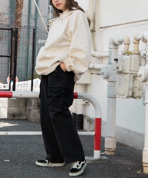 WEGO（ウィゴー）の「WEGO/【一部店限定】ユーティリティーワイドパンツ（カーゴパンツ・メンズ・ブラック・FREE）」の3枚目の写真