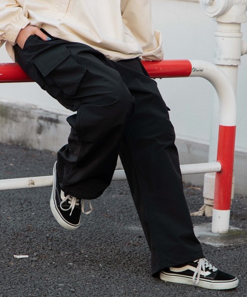 WEGO（ウィゴー）の「WEGO/【一部店限定】ユーティリティーワイドパンツ（カーゴパンツ・メンズ・ブラック・FREE）」の6枚目の写真