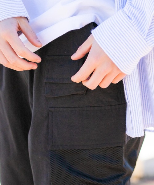 WEGO（ウィゴー）の「WEGO/【一部店限定】ユーティリティーワイドパンツ（カーゴパンツ・メンズ・ブラック・FREE）」の9枚目の写真