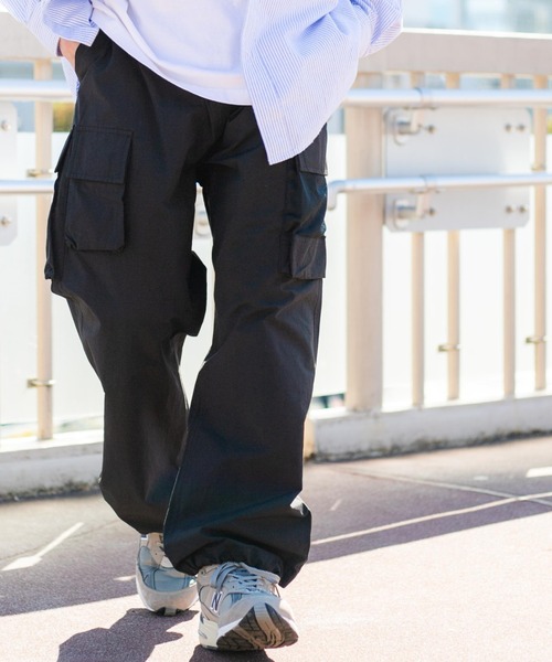 WEGO（ウィゴー）の「WEGO/【一部店限定】ユーティリティーワイドパンツ（カーゴパンツ・メンズ・ブラック・FREE）」の12枚目の写真
