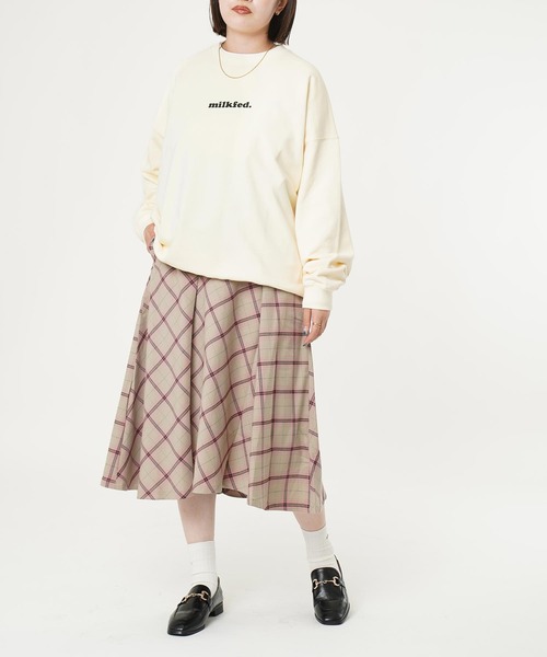 MILKFED.(ミルクフェド)の「COOPER LOGO SWEAT TOP(スウェット・レディース・ライトグリーン/オフホワイト/ブラック・ONE SIZE)」の17枚目の写真