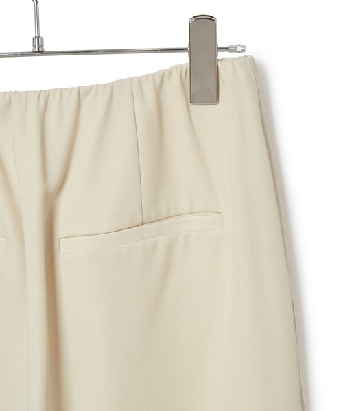 ADAM ET ROPE'(アダムエロペ)の「【セットアップ対応】イージーテーパードパンツ(その他パンツ・レディース・ブラック/ベージュ・36/38)」の7枚目の写真