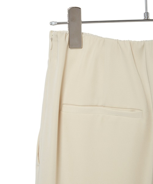 ADAM ET ROPE'(アダムエロペ)の「【セットアップ対応】イージーテーパードパンツ(その他パンツ・レディース・ブラック/ベージュ・36/38)」の13枚目の写真