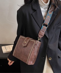 LA VORAGINE | ワイドベルト　スクエアショルダーバッグ(ショルダーバッグ)