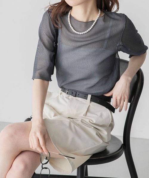 BONLECILL(ボンルシール)の「シアーストライプ半袖メローインナープルオーバー(Tシャツ/カットソー・レディース・チャコールグレー/グレー/ベージュ/ブルー・FREE)」の6枚目の写真