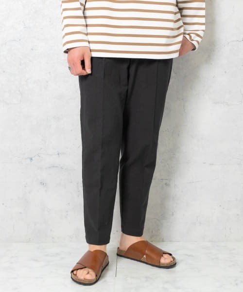 URBAN RESEARCH ROSSO MEN（アーバンリサーチロッソメン）の「『XLサイズあり』リネンイージーテーパードパンツ（その他パンツ・メンズ・ブラック/カーキ/ベージュ・MEDIUM/LARGE/SMALL/X-LARGE）」の5枚目の写真