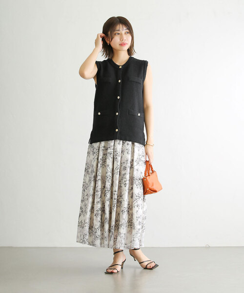 La TOTALITE（ラトータリテ）の「ブークレーベスト（ベスト）」 - WEAR