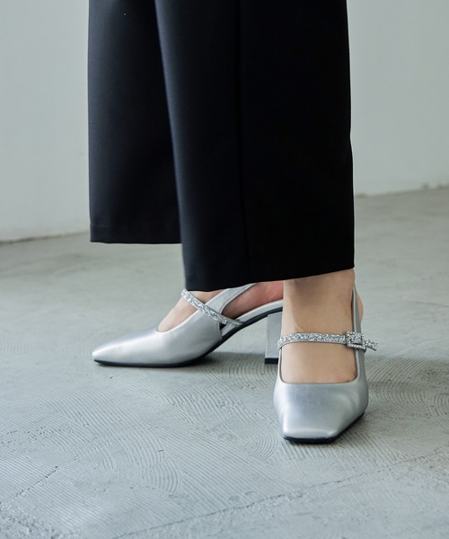 グリッターストラップ付きスクエアトゥパーティーパンプス（パンプス）｜niana（ニアナ）