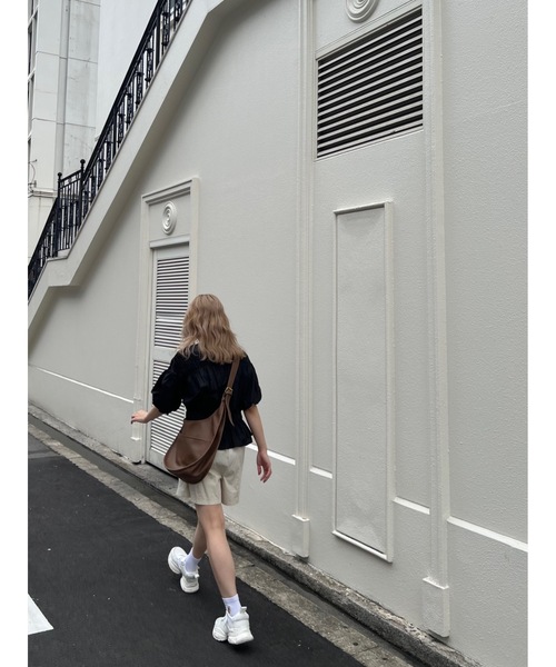 JUMELLE（ジュメロ）の「シャーリングBL（シャツ/ブラウス・レディース・ブラック/ライトベージュ・M）」の7枚目の写真