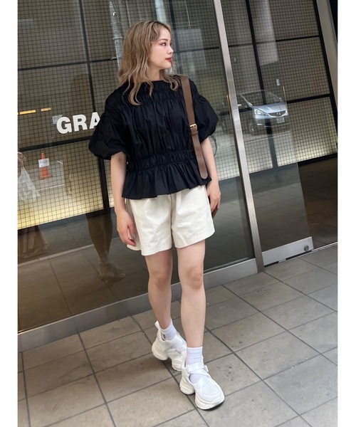 JUMELLE（ジュメロ）の「シャーリングBL（シャツ/ブラウス・レディース・ブラック/ライトベージュ・M）」の8枚目の写真