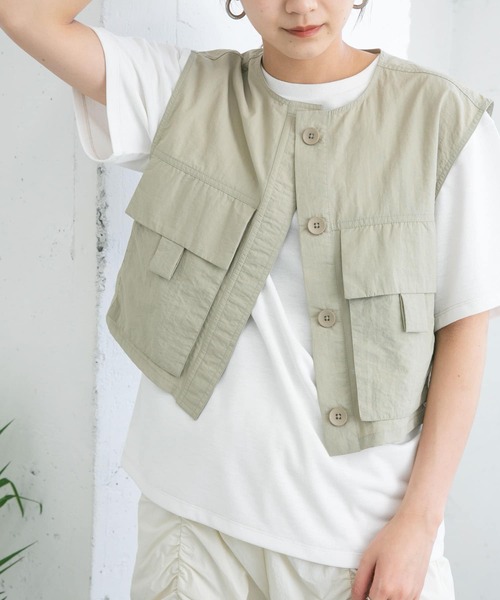 KBF（ケイビーエフ）の「ミリタリーショートベスト（ベスト・レディース・チャコールグレー/オフホワイト/ライトカーキ・ONE）」の3枚目の写真