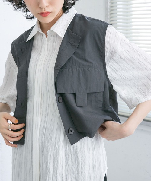 KBF（ケイビーエフ）の「ミリタリーショートベスト（ベスト・レディース・チャコールグレー/オフホワイト/ライトカーキ・ONE）」の2枚目の写真