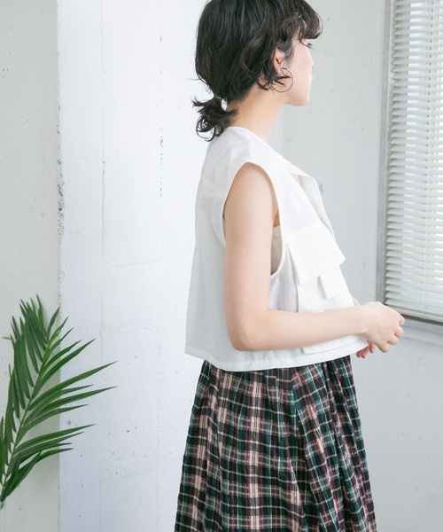 KBF（ケイビーエフ）の「ミリタリーショートベスト（ベスト・レディース・チャコールグレー/オフホワイト/ライトカーキ・ONE）」の11枚目の写真