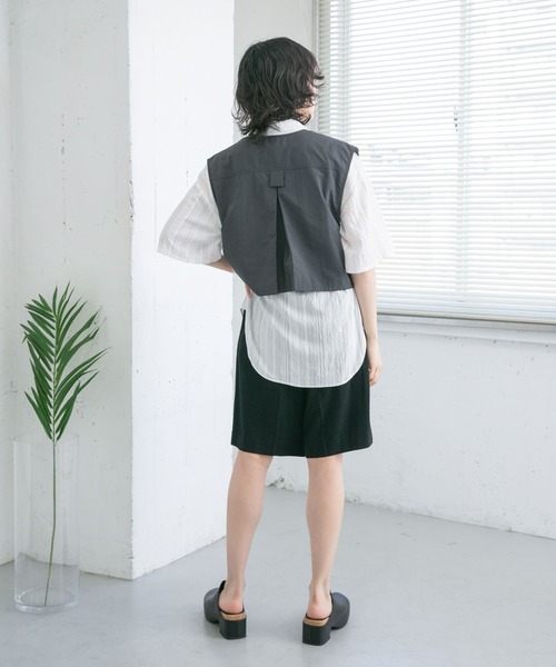 KBF（ケイビーエフ）の「ミリタリーショートベスト（ベスト・レディース・チャコールグレー/オフホワイト/ライトカーキ・ONE）」の6枚目の写真