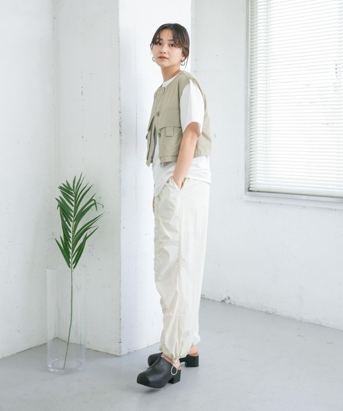 KBF（ケイビーエフ）の「ミリタリーショートベスト（ベスト・レディース・チャコールグレー/オフホワイト/ライトカーキ・ONE）」の7枚目の写真