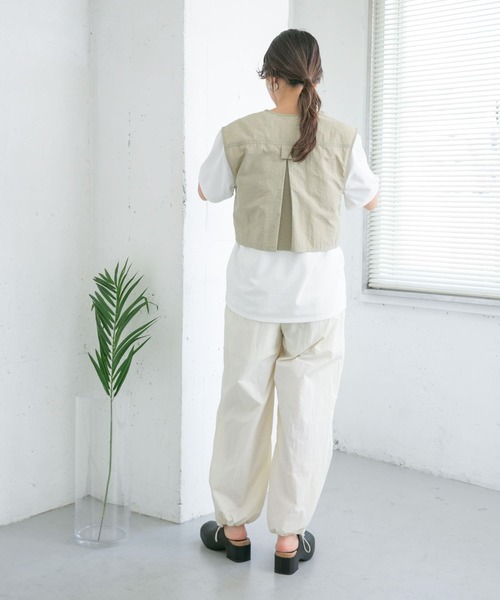 KBF（ケイビーエフ）の「ミリタリーショートベスト（ベスト・レディース・チャコールグレー/オフホワイト/ライトカーキ・ONE）」の8枚目の写真