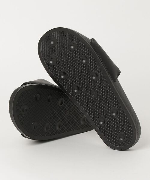NEW ERA(ニューエラ)の「WEB限定 NEWERA SLIDE FLAG LOGO BLK(サンダル・メンズ・ブラック・M/L/XL)」の4枚目の写真