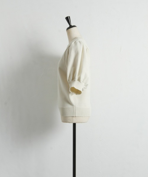 &. NOSTALGIA（アンドドットノスタルジア）の「【ZOZO限定】パフスリーブスポンジニットトップス（ニット/セーター・レディース・ラベンダー/ブラック/アイボリー/ネイビー・M）」の8枚目の写真