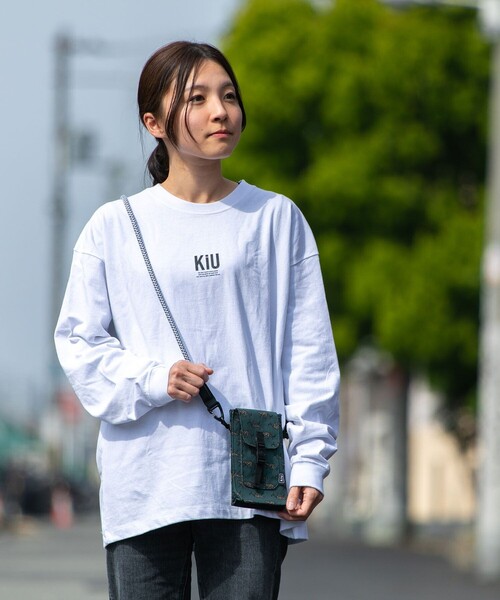 KiU（キウ）の「Kiu/キウ 600D WR PHONE POUCH/600D ウォーターリペレントフォンポーチ（スマホグッズ・レディース・ブラック/ベージュ/オリーブ/レオパード/その他9・ONE SIZE）」の4枚目の写真