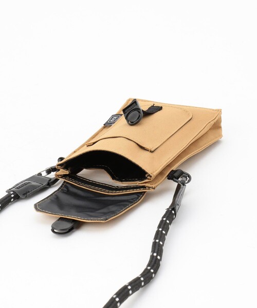 KiU（キウ）の「Kiu/キウ 600D WR PHONE POUCH/600D ウォーターリペレントフォンポーチ（スマホグッズ・レディース・ブラック/ベージュ/オリーブ/レオパード/その他9・ONE SIZE）」の11枚目の写真