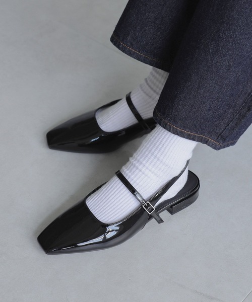 LOWRYS FARM（ローリーズファーム）の「バックストラップミュール　964168（サンダル・レディース・シルバー/ブラック・MEDIUM/LARGE）」の2枚目の写真