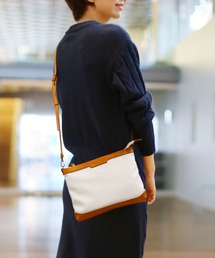 [HALEINE]傷に強い汚れに強いショルダーバッグ