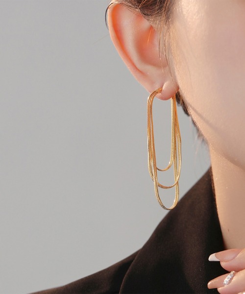 LA VORAGINE(ラ ヴォラジネ)の「アレルギー対応フリンジピアス(ピアス(両耳用)・レディース・シルバー/ゴールド・FREE)」の4枚目の写真