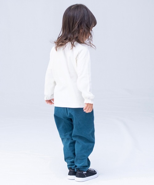 combimini(コンビミニ)の「やわらか長袖らくちんTシャツ(りんご)(Tシャツ/カットソー・キッズ・イエロー系その他/アイボリー・90/80/100/110/120)」の3枚目の写真