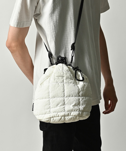 ADAM PATEK（アダムパテック）の「【ADAMPATEK/アダムパテック】square quilt mini drawstring bag /スクエアキルトミニ巾着バッグ（ショルダーバッグ・レディース・ブルー/ホワイト/ブラック・FREE）」の6枚目の写真