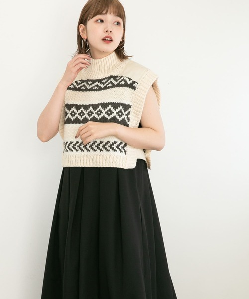 KBF（ケイビーエフ）の「サイドベルトハイネックニットベスト（ベスト・レディース・ホワイト系その他/グリーン系その他/グレー系その他・ONE）」の17枚目の写真