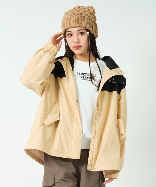 by LOVEiT(バイラビット)の「切替マウンテンパーカー(ブルゾン・キッズ・ベージュ/ピンク/ブラック・120cm/130cm/140cm/150cm/160cm)」の3枚目の写真