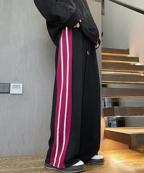 MGV(エムジーヴィー)の「サイドラインスウェットパンツ(スウェットパンツ・メンズ・グレー/ブラック・X-LARGE/LARGE/MEDIUM)」の2枚目の写真