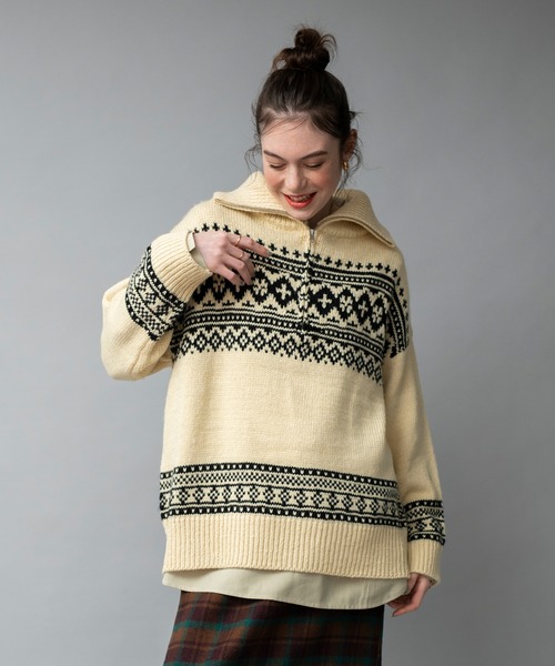 COMMRE（コムル）の「ハーフジップカウチンジャガードニットプルオーバー（ニット/セーター・レディース・ブラック/アイボリー・FREE）」の4枚目の写真