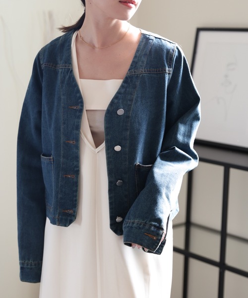 ULEULA(ウルア)の「Vネックノーカラーデニムジャケット(デニムジャケット・レディース・サックスブルー/ブルー・FREE)」の4枚目の写真