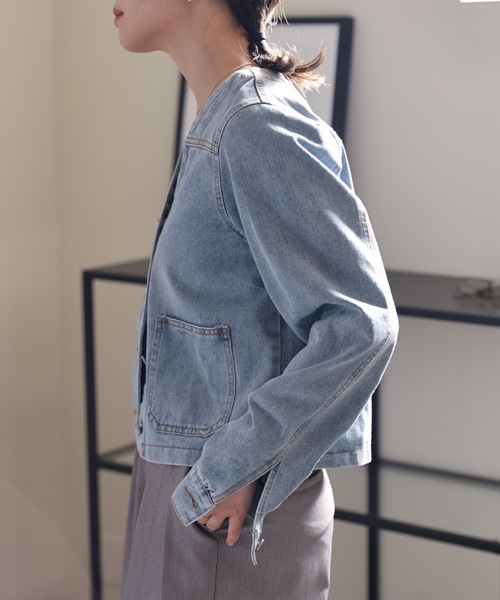 ULEULA(ウルア)の「Vネックノーカラーデニムジャケット(デニムジャケット・レディース・サックスブルー/ブルー・FREE)」の16枚目の写真