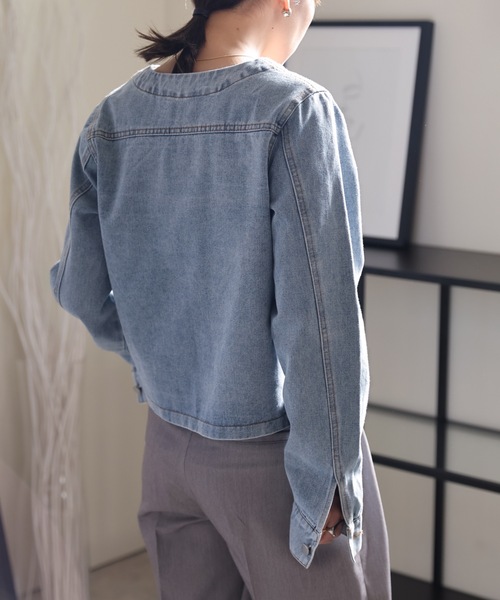 ULEULA(ウルア)の「Vネックノーカラーデニムジャケット(デニムジャケット・レディース・サックスブルー/ブルー・FREE)」の17枚目の写真