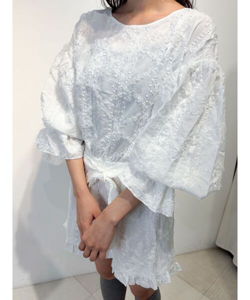 merry jenny（メリージェニー）の「fluffy flower ミニオールインワン（つなぎ/オールインワン・レディース・ブラック/オフホワイト・FREE）」の5枚目の写真