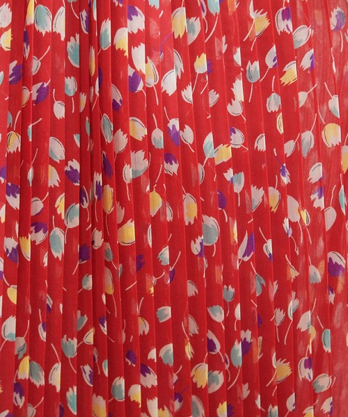 Dot&Stripes CHILD WOMAN(ドットアンドストライプス チャイルドウーマン)の「チューリッププリント プリーツ半袖ワンピース(ワンピース・レディース・レッド/ブラック・FREE)」の15枚目の写真