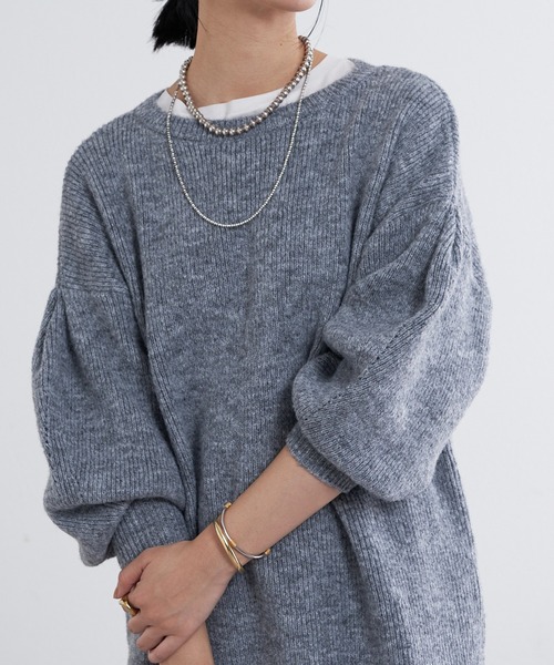 SHENERY（シーナリー）の「袖タックニット（ニット/セーター・レディース・オフホワイト/グレー・FREE）」の2枚目の写真