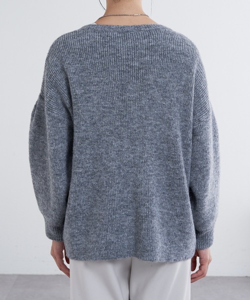 SHENERY（シーナリー）の「袖タックニット（ニット/セーター・レディース・オフホワイト/グレー・FREE）」の15枚目の写真