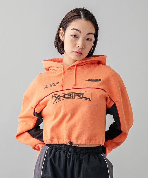X-girl(エックスガール)の「CONTRAST PIPING CROPPED HOODIE(パーカー・レディース・ブラック/オレンジ/ホワイト・M/S)」の14枚目の写真
