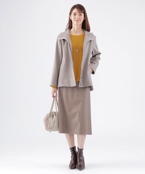 TRANS WORK(トランスワーク)の「【L】ショートビーバーフーデッドコート(その他アウター・レディース・ベージュ/ネイビー・46/44)」の4枚目の写真