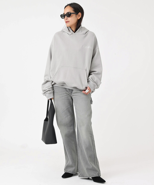 AP STUDIO（エーピーストゥディオ）の「【BRICKS&WOOD/ブリックス アンド ウッド】Script Logo Hoodie Pullover（パーカー・レディース・チャコールグレー・FREE）」の4枚目の写真